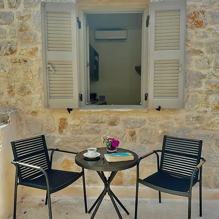 Serenity Hébergement de vacances Chalki Town