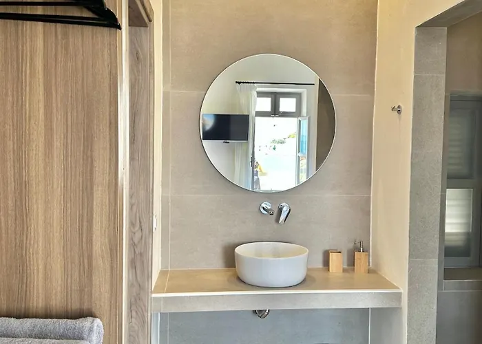 Serenity Tatil Evi Chalki Town