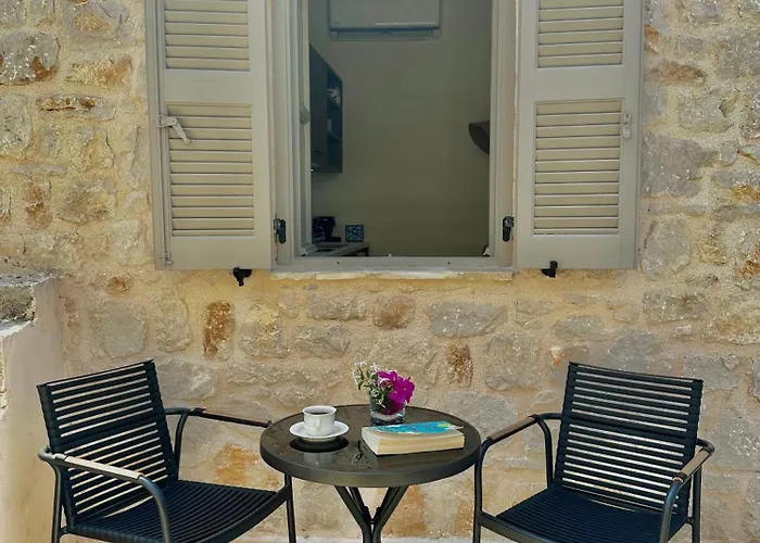 Serenity Tatil Evi Chalki Town